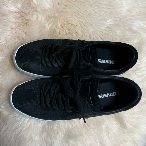 Converse Low Tops - Picture 2 of 7